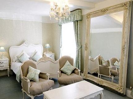 The Angel Hotel